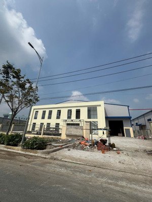 bán xưởng có 2 kho đông 2 kho mát 2 máy đông nhanh kcn đức hòa long an