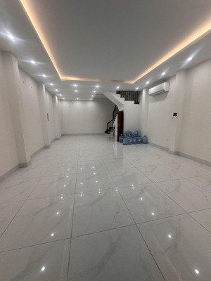 cho thuê nhà tại hàm nghi - nam từ liêm - hà nội. diện tích 60m2 x 5 tầng thông sàn lh 