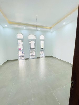 cho thuê liền kề luis đại mỗ.nhà mới hoàn thiện.lh 