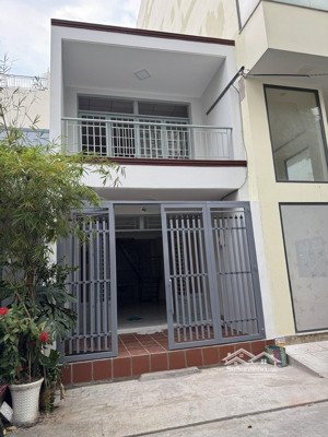 cho thuê nhà 1 trệt 1 lầu 4x15m mặt tiền đường số gần chợ tân mỹ quận 7