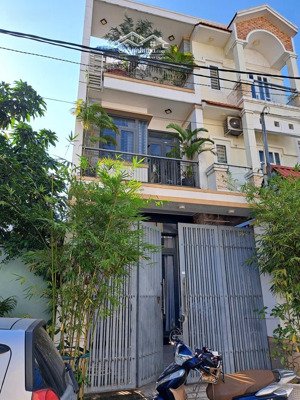 nhà đẹp ở ngay đón tết gần nút giao gò dưa hẻm xe hơi 4x23m trước tết chỉ 7,4 tỷ