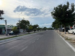 bán đất thổ cư yên ninh dt 300m2, phù hợp xây khách sạn, nhà hàng, kề đường ra bãi tắm bình sơn