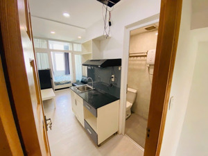 cho thuê phòng tách bếp full nội thất thang máy ngay trung tâm quận 1