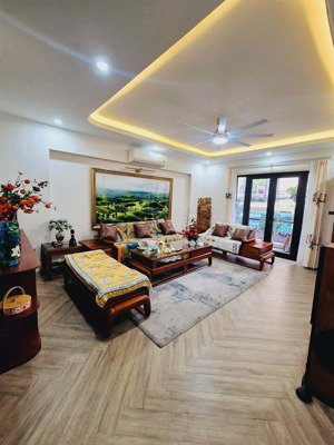 phân lô nguyên hồng, mặt ngõ thông ô tô tránh, vỉa hè, thang máy, kinh doanh, có hoàn công, 67m2