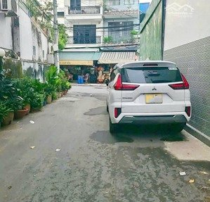 hẻm 8m - 70m2 - 5 tỷ 99 - 20m ra mt quang trung (ngã 4 thống nhất) - chỉ 5 tỷ 99