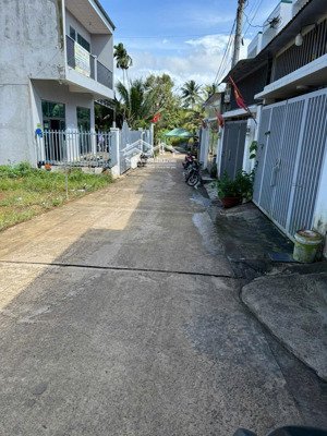 đất đẹp 2 mặt tiền 6x30m 100% thổ cư hẻm 235 nguyễn văn cừ, tân lập, buôn ma thuột, đắk lắk