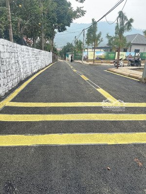 đất nền giá rẻ tại hoà lạc giá 2,5 tỷ dt: 100m full thổ cư