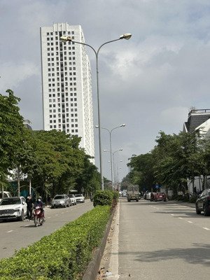 cho thuê nhà kinh doanh hà đông, ô tô tải tránh nhau, 18tr, 