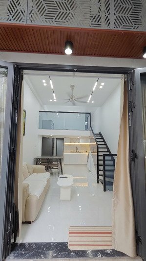 tầng trệt chung cư đường nguyễn văn giai, quận 1, kết cấu 1 trệt, 1 lửng