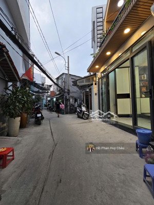 siêu mẫu nhà phố mới hoàn thiện mặt tiền kinh doanh hẻm 4m đường huỳnh tấn phát - quận 7 hẻm thông