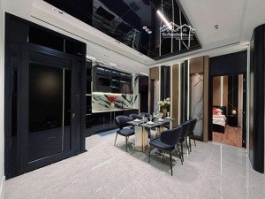 nhà mặt tiền hải châu mua là có tiền ngay. đang hợp đồng thuê sẵn 50 triệu/tháng