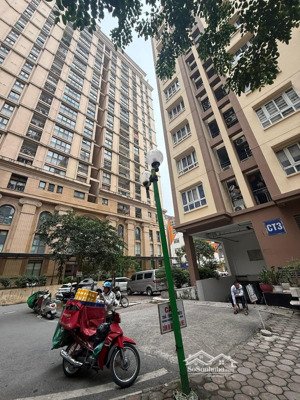bán căn hộ chung ct3 địa chỉ 36 phố hoàng cầu