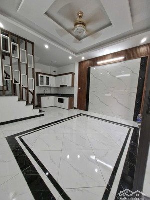 phân lô, ngõ thông, bát khối, long biên 35m x 5 tầng 5,9 tỷ có tl