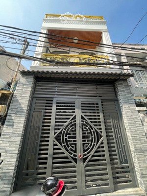 nhà mới 3 tầng, 4pn, hẻm bình tiên, quận 6, chỉ 5 tỷ 980 ( thương lượng)