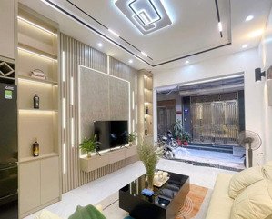 phố tân mai - vài bước ra ô tô tránh nhau - ngõ nông gần phố - nhà 5 tầng - tài chính 7 tỷ