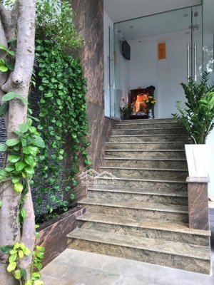 bán tòa căn hộ 24 phòng 700m2 sàn khu bàn cờ lam sơn, phước hòa, nha trang; doanh thu 100tr/th