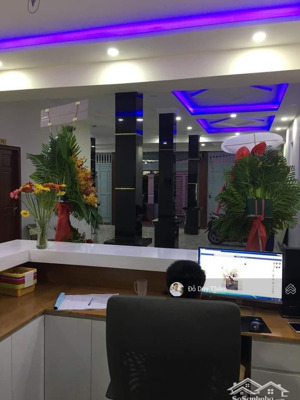 bán nhà nguyễn ảnh thủ trung chánh, ngang 10 x 20, 22phòng, thu bình quân 150tr/tháng. hơn 18tỷ.