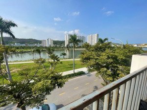 bán shophouse little vietnam, mặt bờ hồ, vài bước tới biển, dt 78m2 full nội thất giá hơn 10 tỷ