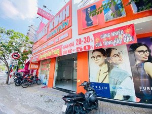 cho thuê mặt bằng ngang 10 mét mặt tiền đường cách mạng tháng 8 ngay vòng xoay ngã tư cầu mới