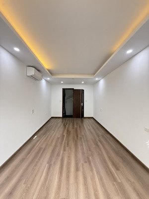 bán nhà riêng tại phố nhân hòa, quận thanh xuân, dt 30m2x5t giá 6 tỷ, chỉ 10m ra ô tô tránh