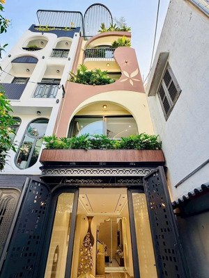 xây mới-5 tầng - nở hậu tài lộc-có phòng xông hơi - nội thất sịn - đẹp mê mẩn - đs8 - thống nhất