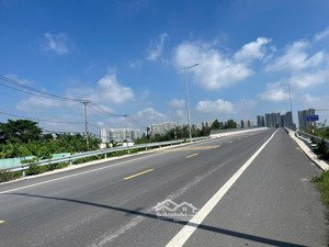 hẻm lớn mặt tiền sông - vị trí đường bình lợi p. 13 bình thạnh. diện tích: 7m x 20m. giá: 15 tỷ