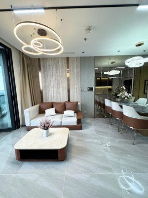 bán căn hộ vinhomes golden river ba son.
2pn 68m | view thảo cầm viên | full nội thất | sẵn sổ