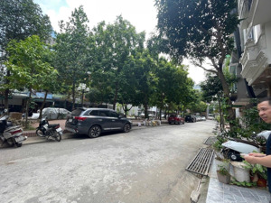 nhà phân lô ôtô tránh vỉa hè phương canh làm toà văn phòng 80m2 22,5 tỷ