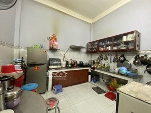 nhà 3 tầng khu vip bùi minh trực, gia đình 3 thế hệ, 50m2, nhỉnh 10tỷ