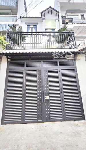 lê văn quới, 4m x 13m, 3 tầng, hẽm thông, xe hơi đỗ cửa, giáp tân phú, chỉ 5 tỷ nhỉnh