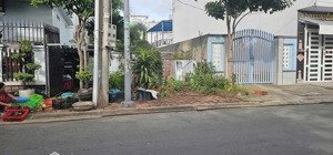 ngay gần bệnh viện becamex trục đường lớn nguyễn văn tiết 104m2 sổ hồng riêng