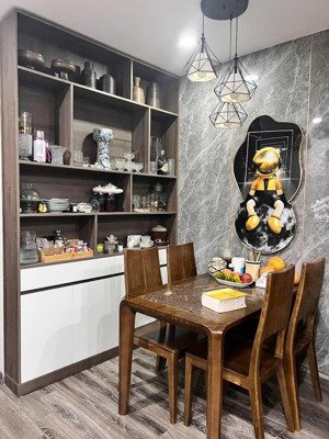 bán căn hộ cao cấp chung cư rose town 79 ngọc hồi 71m2, 2n2vs, giá nhỉnh 6 tỷ hoàng mai, sổ đỏ cc