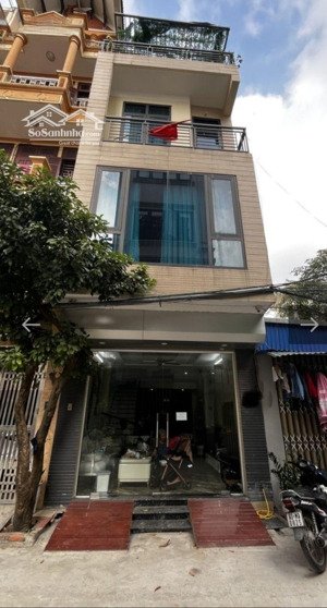 gia đình anh tôi cần bán nhà phân lô cầu bươu. nhà tự xây kiên cố tk hiện đại có thể về ở luôn.