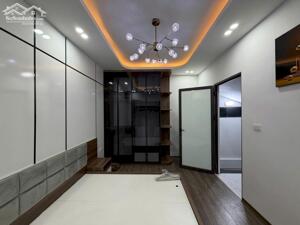 Hiếm Đê La Thành 25m2, 4 tầng, mặt tiền 5.2m full nội thất đẹp chỉ 6.95 tỷ VIP Đống Đa