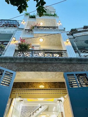 đẳng cấp nhất q.5 - sư vạn hạnh - 51m2 - 5 tầng - hxh thông - chỉ 9.65 tỷ