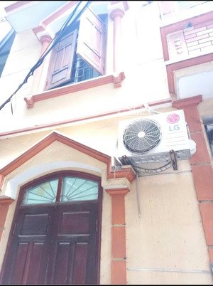 cho thuê nr 4pn, 2wc, 40m2 tại mễ trì, 10 triệu vnd