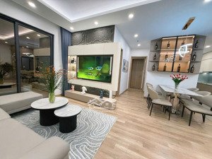 chính chủ gửi bán căn hộ the wisteria 100m2, 3pn, nt nguyên bản, tầng cao, hướng mát, lh 