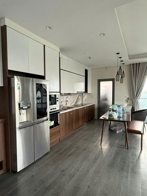 giá tốt nhất - bán căn 2pn tại đảo kim cương, 2 mặt sông full kính đẹp lung linh (còn thương lượng)