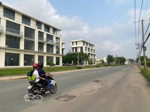 lô đất mặt tiền bưng ông thoàn cần bán, ngay sở văn hóa thông tin. giá chỉ 110tr/m2