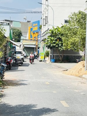 đất phân lô cao cấp hà huy giáp đường nhựa 8m diện tích 64m giá 3.9 tỷ