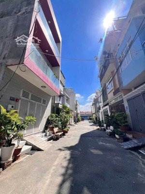 bán đất hẻm 6m 109 quốc lộ 1a, dt: 5x11m. 52m2. gần apđ 12 và apđ 13, chưa qua quốc lộ