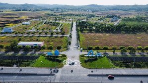 bán đất vsip quảng ngãi .vị trí đắc địa . tiềm năng khai thác cực lớn. giá chỉ 9,6 triệu /m2