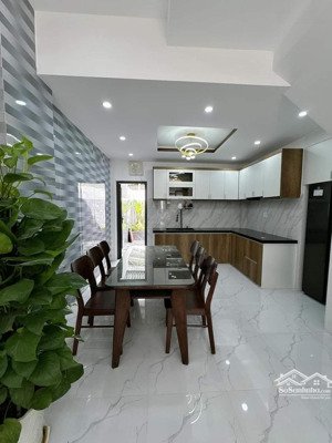 kẹt tiền bán nhà tại đặng thùy trâm, phường 13, bình thạnh.