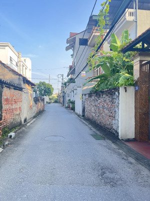 bán đất cổ bi- gia lâm, đường rộng 5 m , thông thoáng