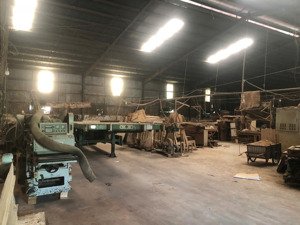 cho thuê xưởng sản xuất nội thất - mặt tiền ql13- gần vạn phúc city