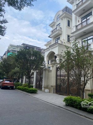 bán biệt thự sang chảnh đẳng cấp kđt mộc hương the zei mỹ đình. dt 266m x 4 nổi 1 hầm, mt 15m.