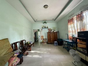 nhà c4 trường thọ - dt 173m2 - chỉ 11 tỷ hxh 7m - ngang 6m - cách metro 1 km