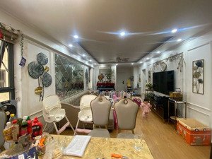 căn hộ 65m2,giá 5m75 ti có 2 phòng ngủ đầy đủ công năng, hưởng trọn mọi tiện ích kđt cao cấp.