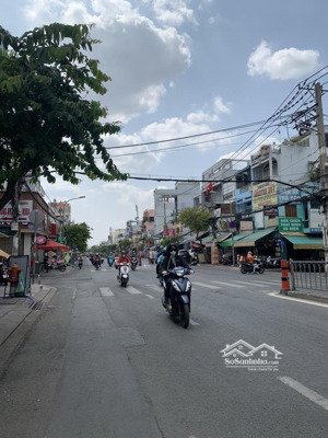 tiết kiệm 5 tỷ, bán gấp nhà mặt tiền kinh doanh, (4m5 x 20m), sát quận 5, gần cầu chà và, quận 8