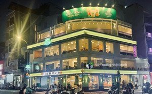 góc 2 mt hai bà trưng + trần quốc toản, quận 3; dt 240m2 (12 x 20); 5 tầng; hđt 300tr, bán 85 tỷ